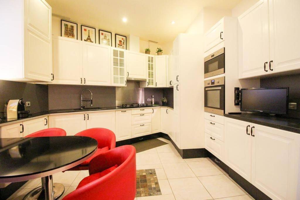 Grand Appartement Pour 4 Personnes/ Cours Lieutaud Marseilles Exterior foto