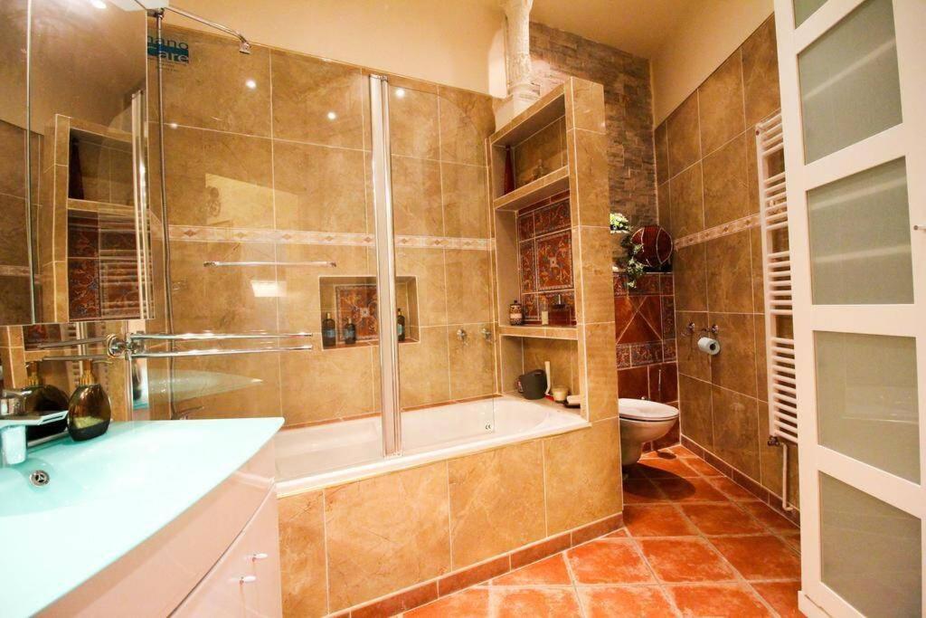 Grand Appartement Pour 4 Personnes/ Cours Lieutaud Marseilles Exterior foto